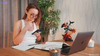 Squirt on Spanish lesson – Sia Siberia