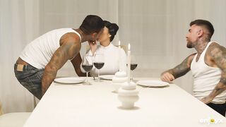 Sara Retali – Princess Leia Seduces Two Rebels