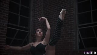 Entendre in HD – Melissa Stratton