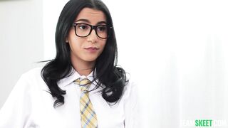 Roxie Sinner Cumistry – TeenPies